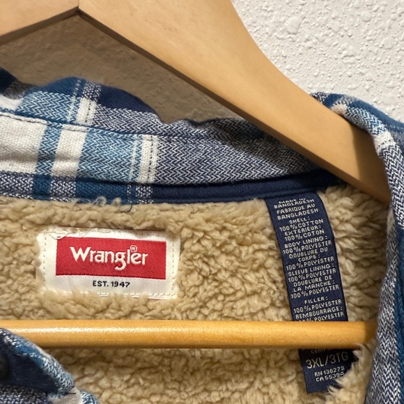 Wrangler Sherpa Lined Blue Plaid Men's Shirt, Size 3XL - Picture 2 of 3